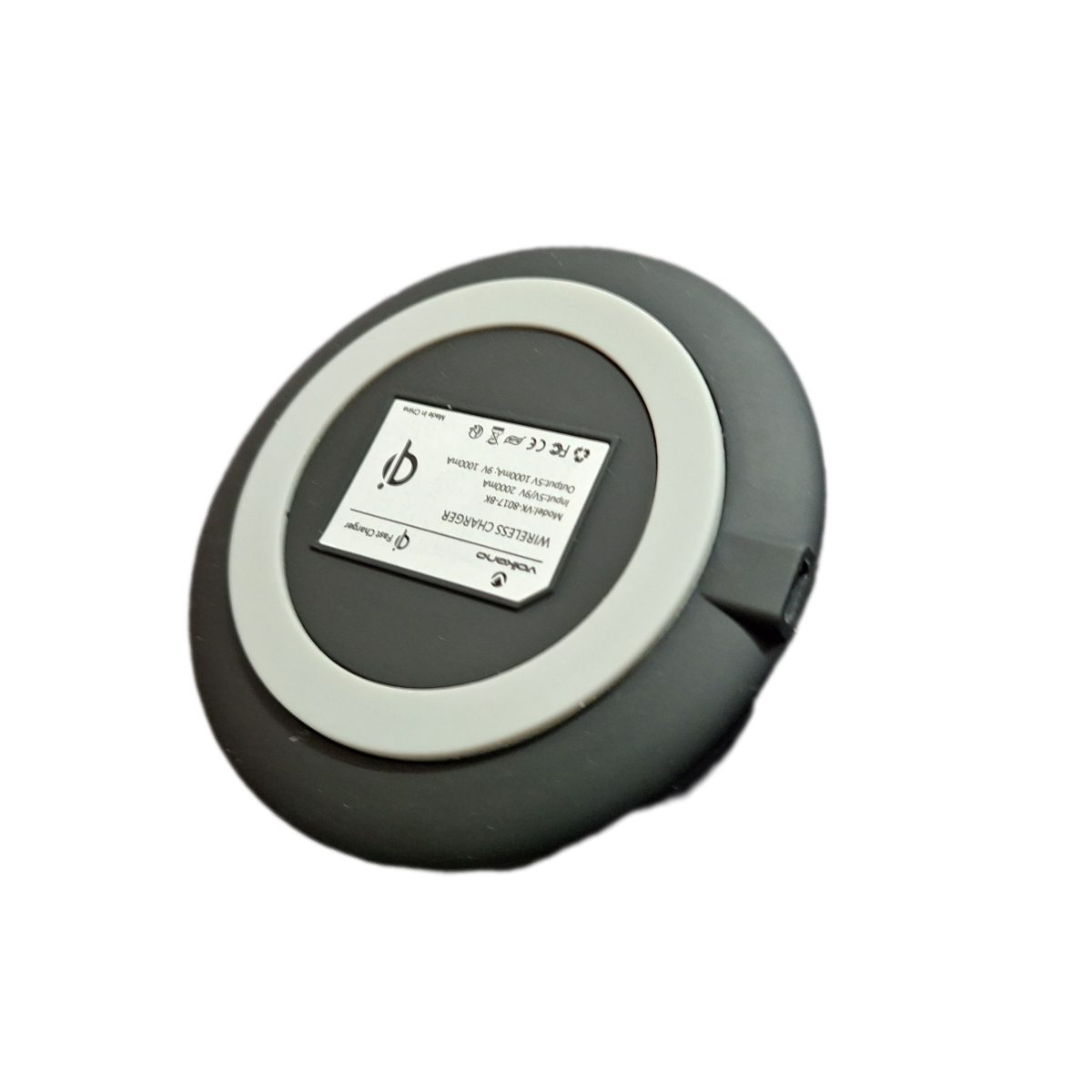 • توضیحات charger wireless • شارژر بی‌سیم (Wireless Charger) دستگاهی است که برای شارژ کردن دستگاه‌ها بدون نیاز به کابل استفاده می‌شود. این شارژرها معمولاً با استفاده از فناوری القای الکترومغناطیسی عمل می‌کنند. شارژر بی‌سیم و دستگاهی که قرار است شارژ شود، باید با یکدیگر سازگار باشند (مثلاً با استاندارد Qi که در بسیاری از گوشی‌ها و دستگاه‌های دیگر استفاده می‌شود).