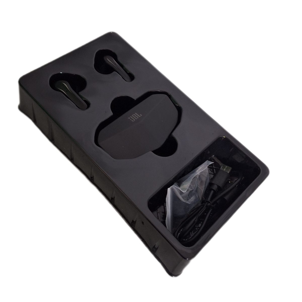 توضیحات airpods Bluetooth ایرپاد یک برند با مدل خاص از ایربادهای بلوتوثی است که در بازار به فروش برسد